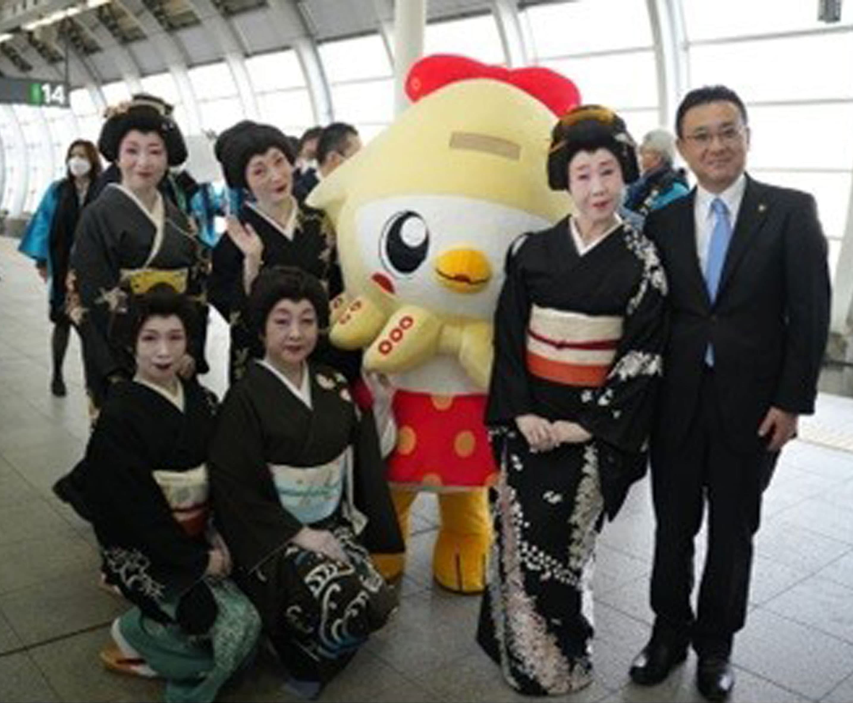 五戸町出身、八戸文化賞受章、八戸市文化協会常任理事、青森県日本舞踊協会会員　若柳貴久永さんの写真2