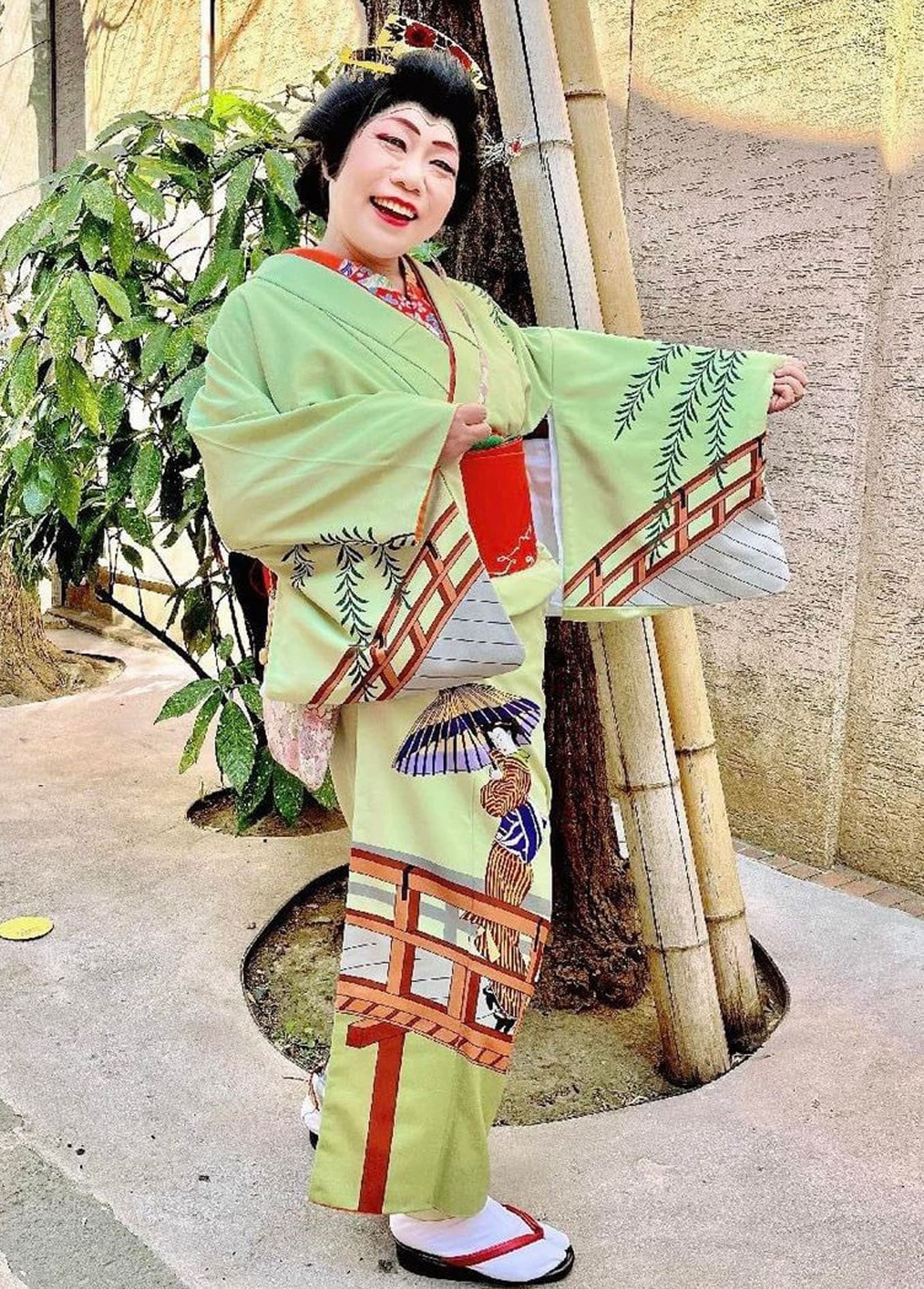 チンドン芸能社女将　永田美香さん（50代）の写真4