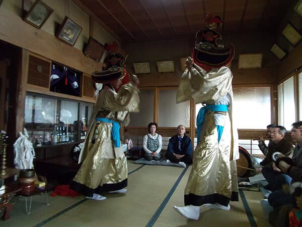 白銀四頭権現神楽(しろがねしとうごんげんかぐら)