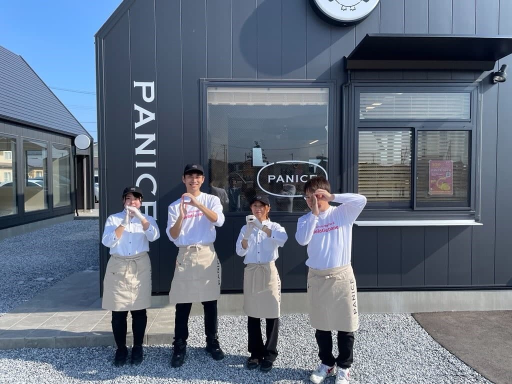 2025年10月16日&23日放送
ゲスト:エルロン・ウエスト・ビレッジ副館長&「パナイス」店長 宮崎百栄(みやざきももえ) 40代