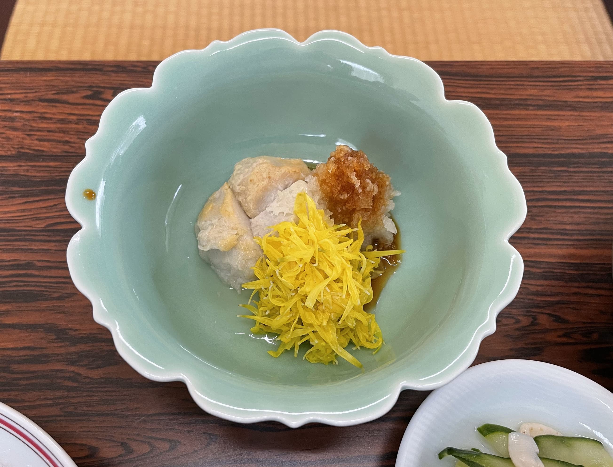 里芋と菊と大根おろしのおひたし